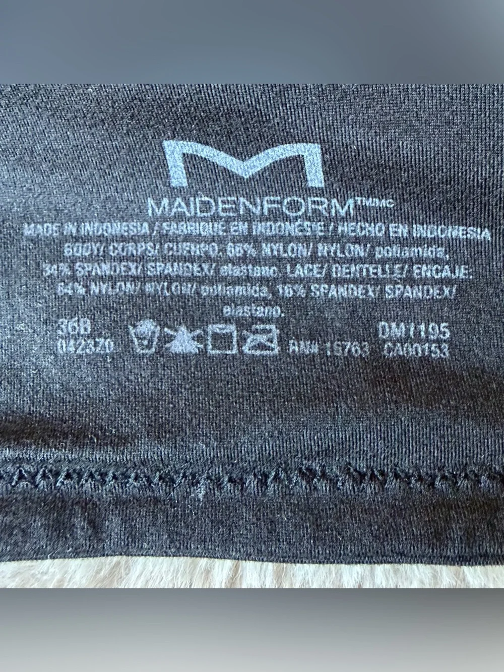 Maidenform Comfort Devotion Your Lift Bra 36B Black Lace Underwire DM1195